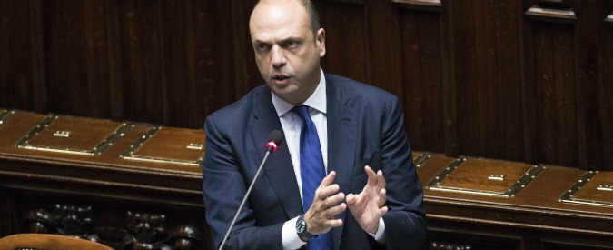 Foto Fabio Cimaglia / LaPresse 11-11-2015 Roma Politica Camera dei Deputati. Question time Nella foto Angelino Alfano Photo Fabio Cimaglia / LaPresse 11-11-2015 Rome (Italy) Politic Chamber of Deputies. Question time In the pic Angelino Alfano